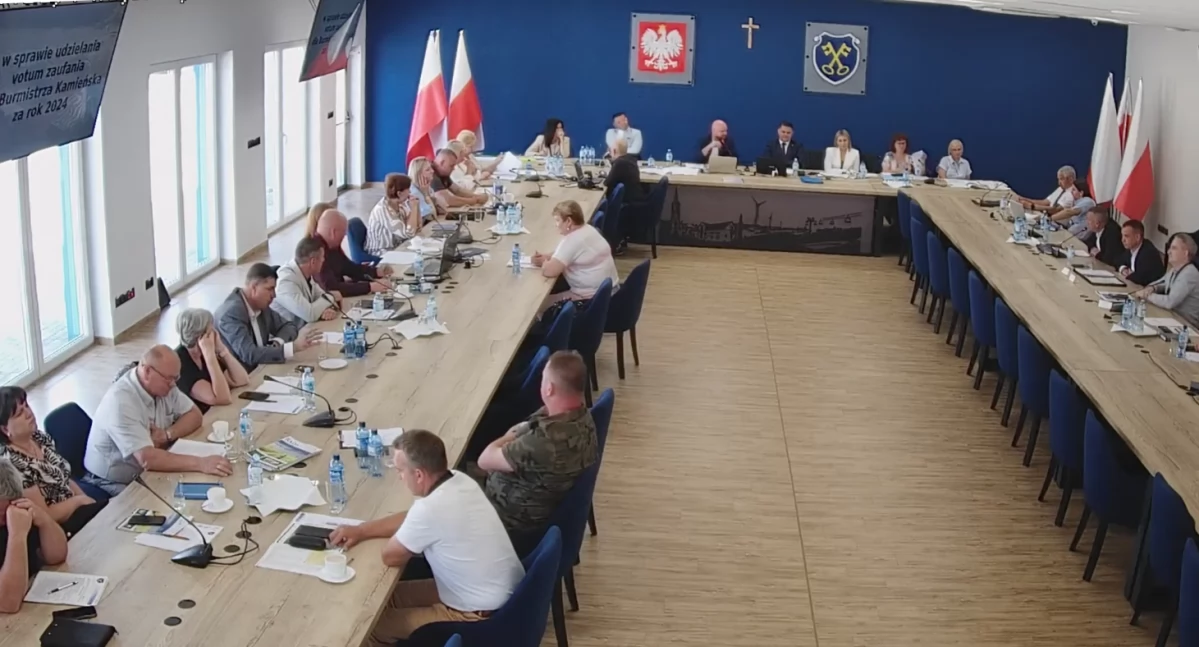 Na zdjęciu: XVI Sesja Rady Miejskiej w Kamieńsku IX kadencji, fot. Biuletyn Informacji Publicznej