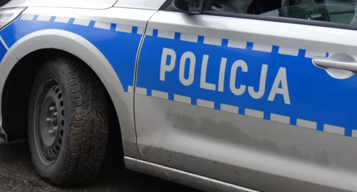 Na zdjęciu radiowóz policyjny