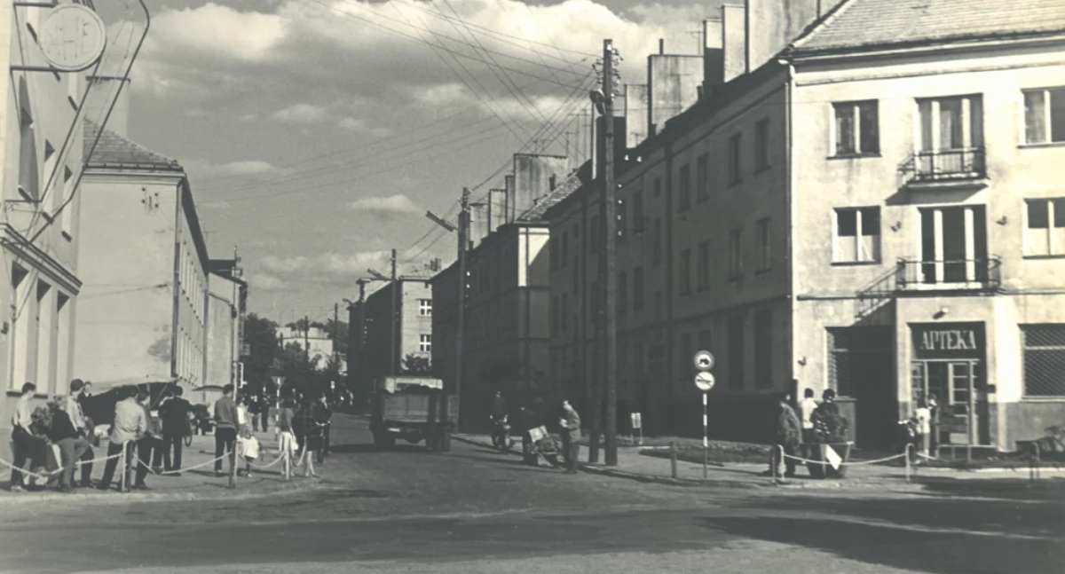 Na zdjęciu: Ulica 1 Maja (obecnie Prymasa Wyszyńskiego). Rok 1966. Fot. M Danek