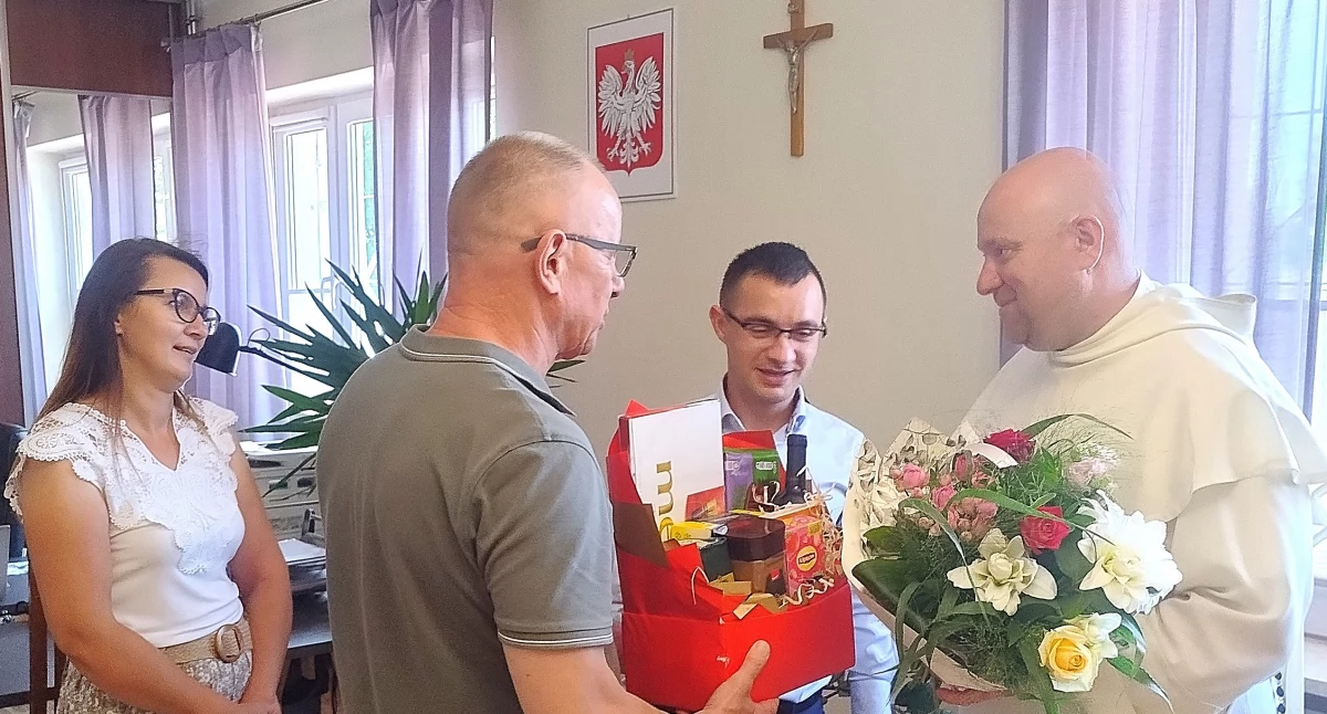 Na zdjęciu: pożegnanie Ojciec Dominika Słabika w Urzędzie Gminy, fot. Urząd Gminy Wielgomłyny
