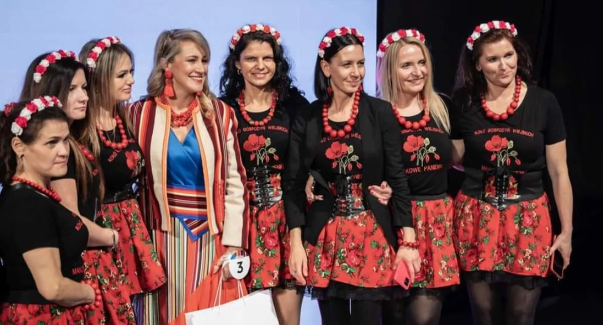 Na zdjęciu: przedstawicielki KGW w Kietlinie, fot. Facebook/Koło Gospodyń Wiejskich ”Makowe Panienki”z Kietlina
