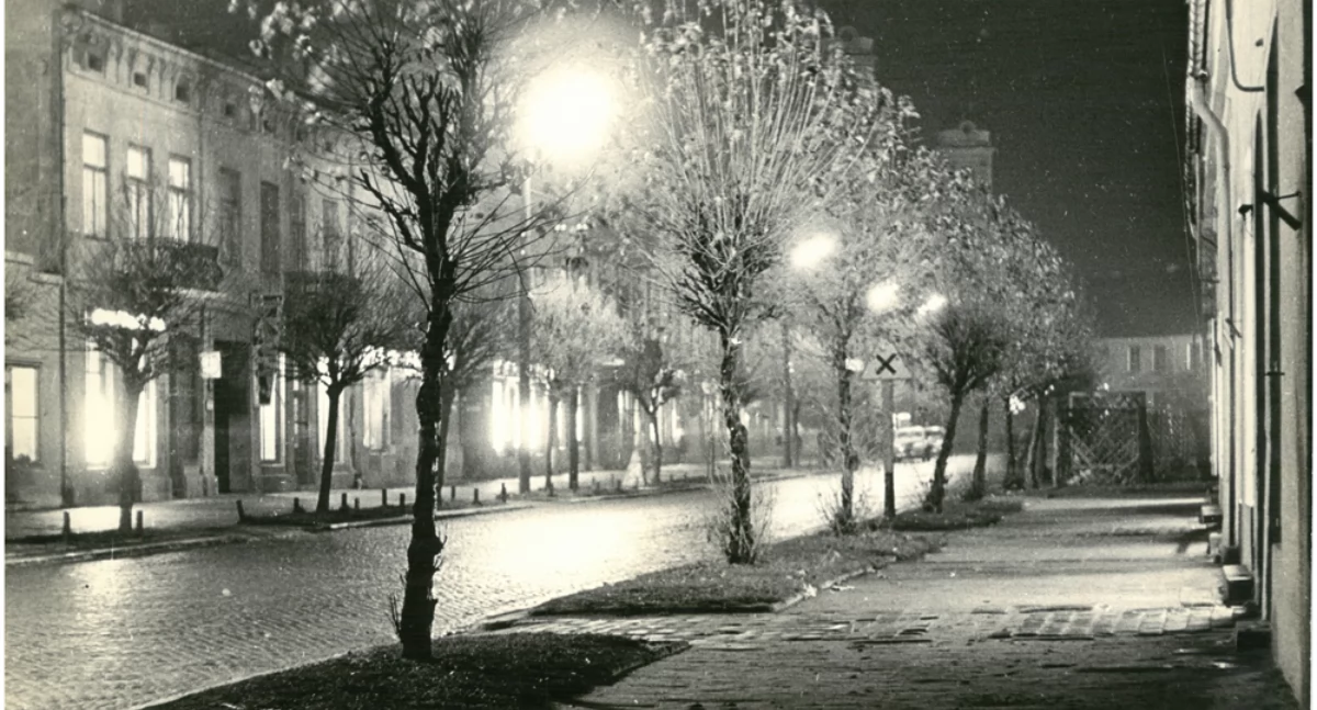 Na zdjęciu: Radomsko, ul. Reymonta, lata 70. Fot. Wrona, zbiory muzeum