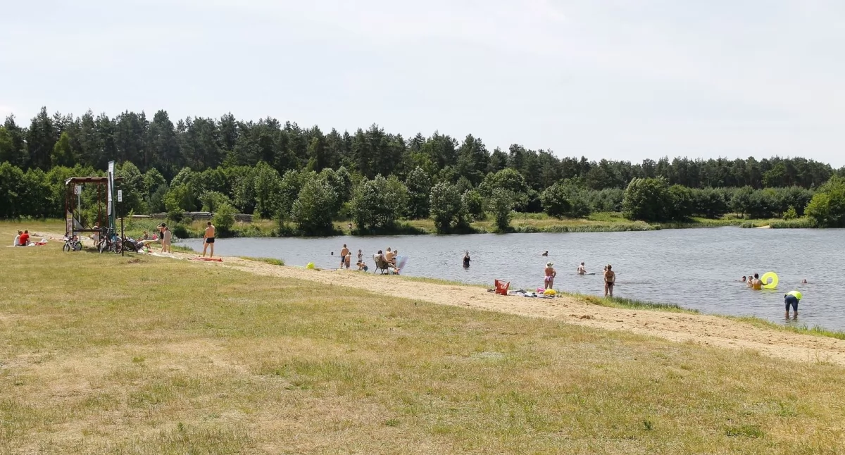 Na zdjęciu: Zakrzówek Szlachecki to jedno z niewielu miejsc w powiecie radomszczańskim, gdzie można wypocząć nad wodą, fot. strona www Gminy Ładzice