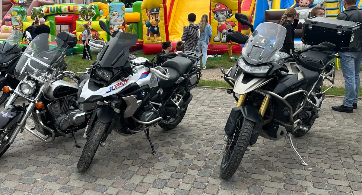 Na zdjęciu: jednoślady podczas przedborskiego MotoSerca