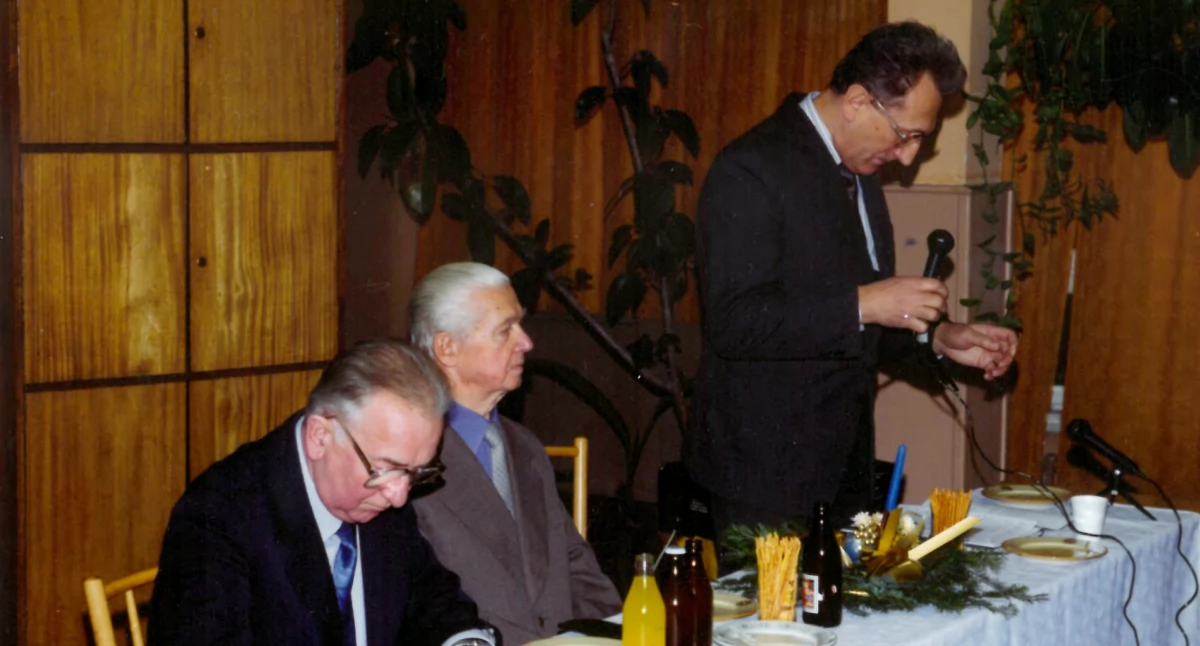 Na zdjęciu Zbigniew Półrola (stoi)