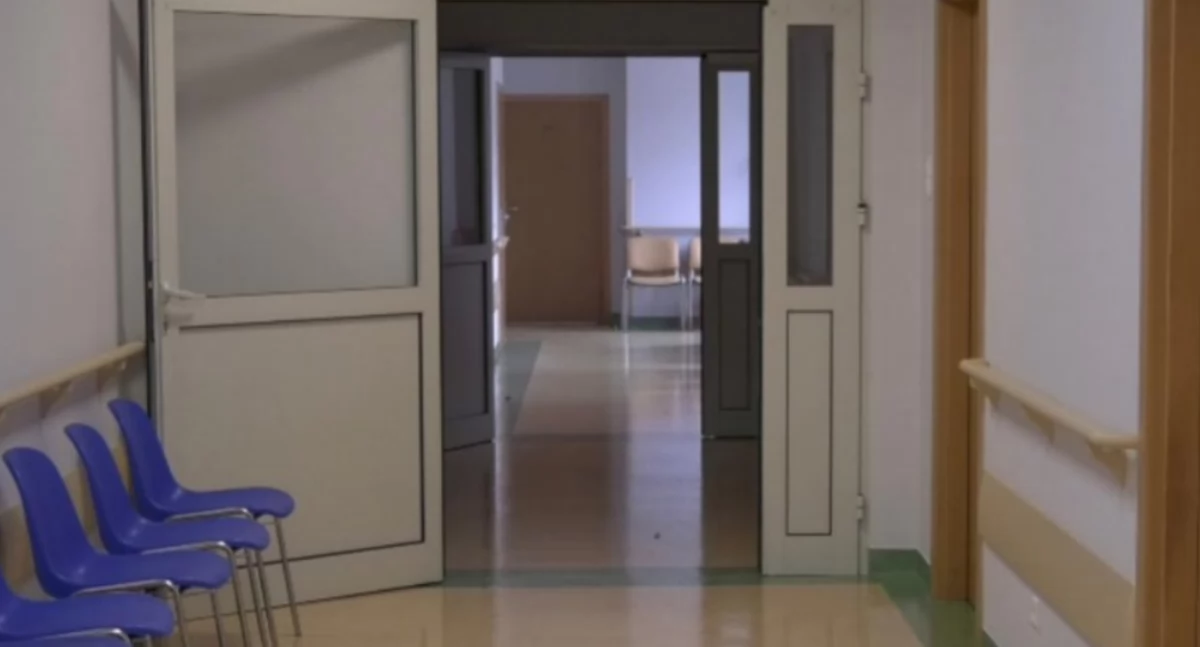 Na zdjęciu korytarz w placówce służby zdrowia w Radomsku