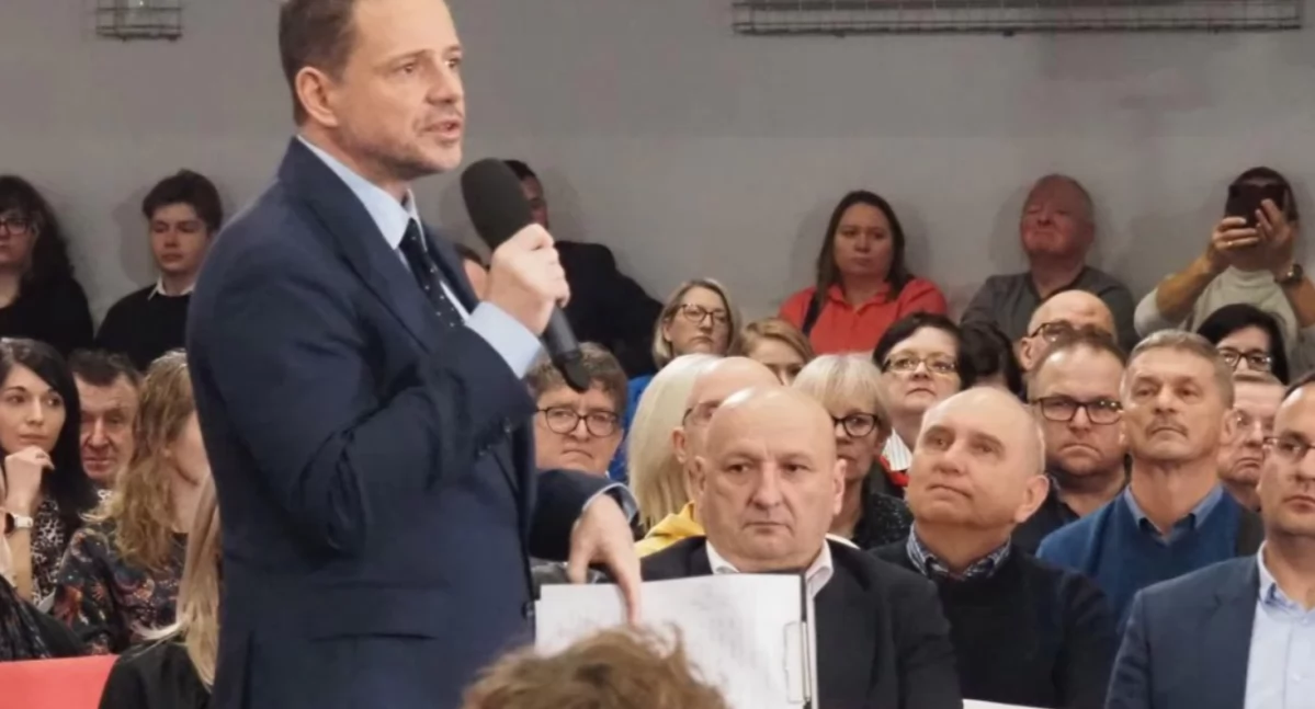 Na zdjęciu spotkanie Rafała Trzaskowskiego z wyborcami w Radomsku