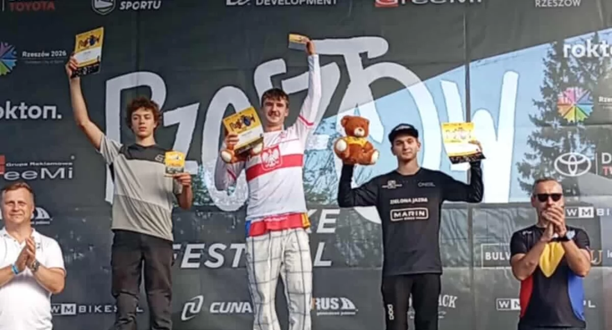 Na zdjęciu: Radomszczanin stanął na najwyższym stopniu podium, fot. Facebook/Sebastian Piezrchalski
