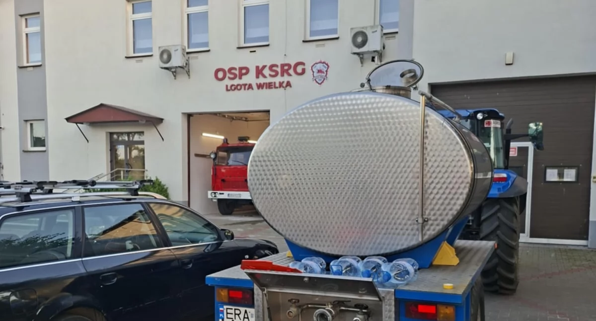 Na zdjęciu: beczkowóz z wodą pitną, fot. Urząd Gminy Lgota Wielka
