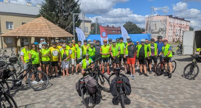 Na zdjęciu: Uczestnicy rajdu