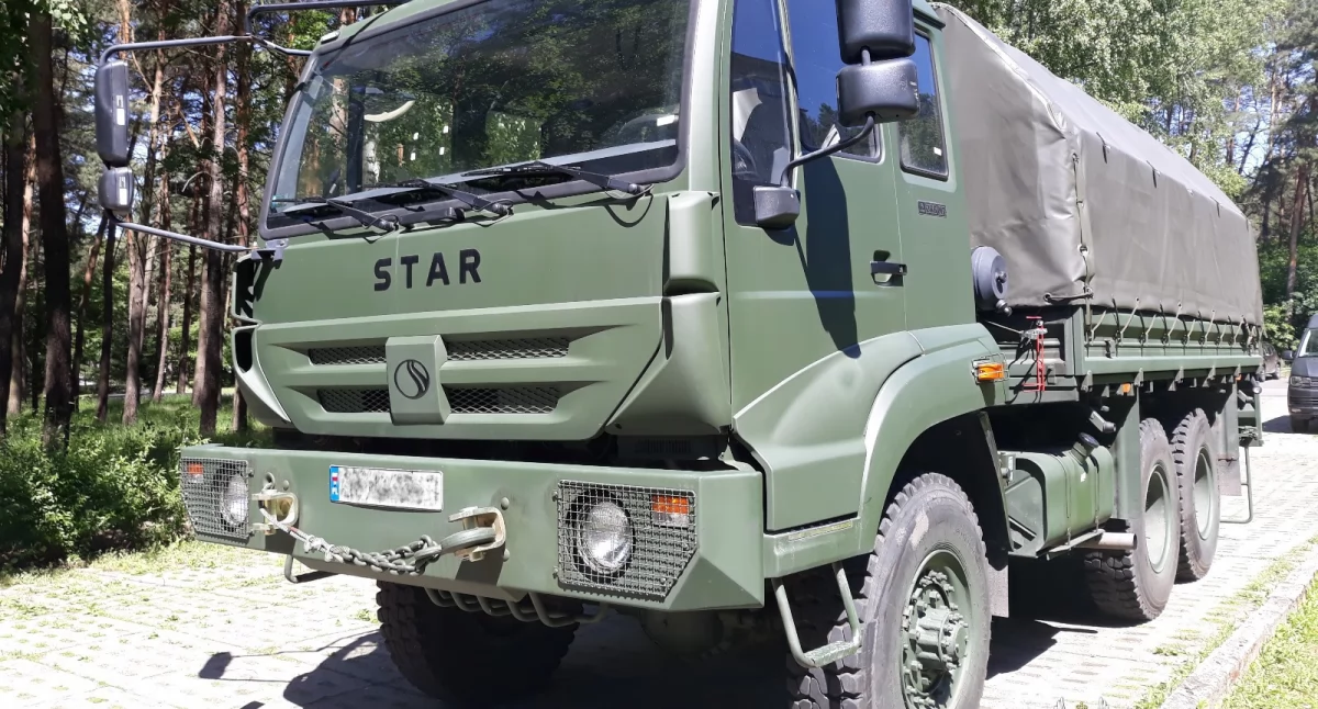 Komunikacja, „Żelazny Obrońca 25” drogach powodu wojskowych ćwiczeń można spodziewać dużego ruchu militarnych pojazdów - zdjęcie, fotografia