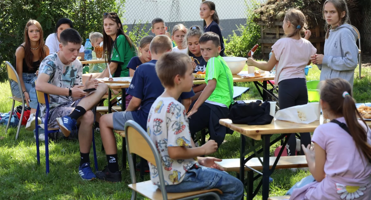 Na zdjęciu: Uczestnicy pikniku, fot. Facebook/Radomsko Miasto Otwarte