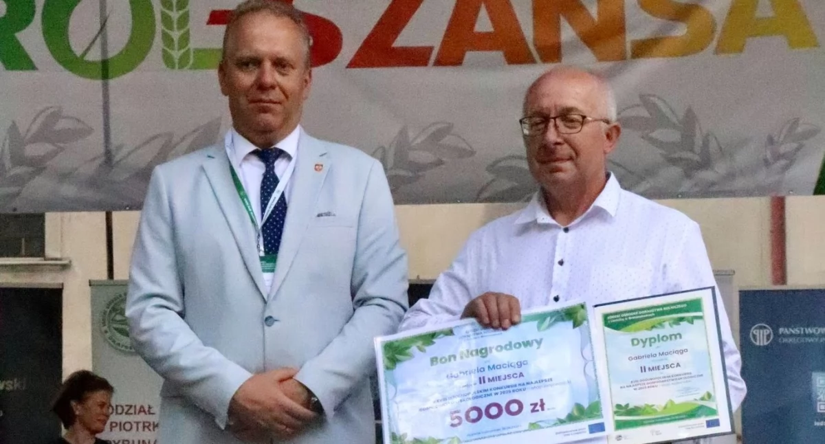 Na zdjęciu: Nagrodzony Gabriel Maciąg, fot. Facebook/Powiat Radomszczański