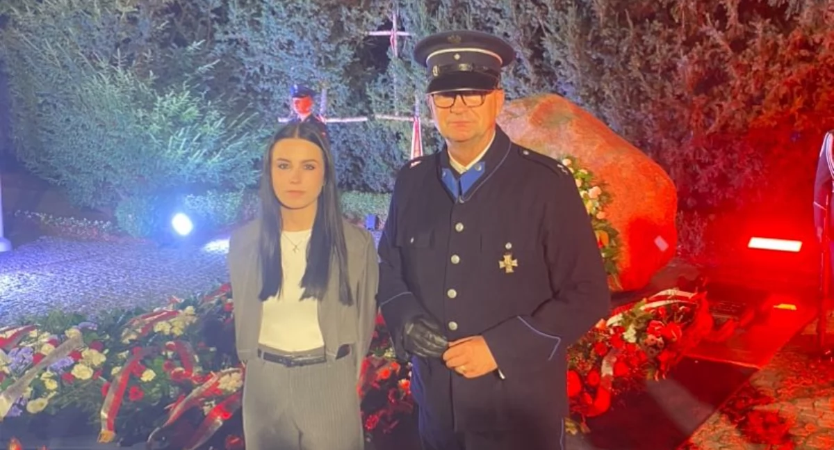 Na zdjęciu: Wiersz Oliwii wybrzmiał w Warszawie, fot. Facebook/ZSP nr 1