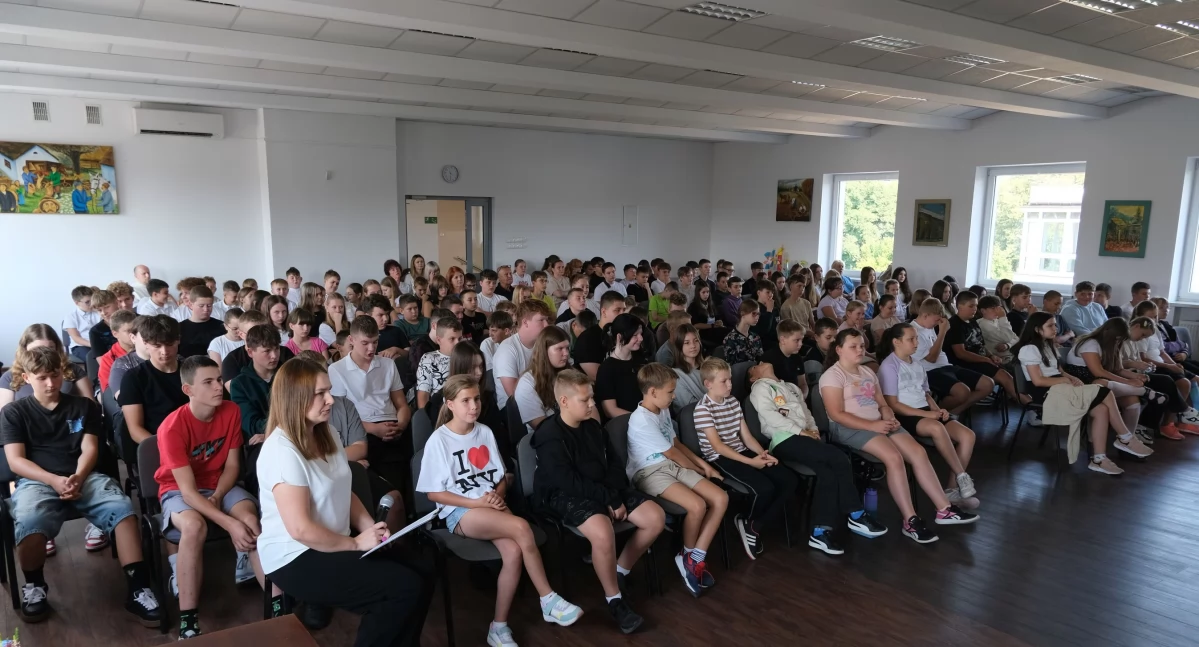 Na zdjęciu: uczestnicy wydarzenia w GOKiS w Wielgomłynach
