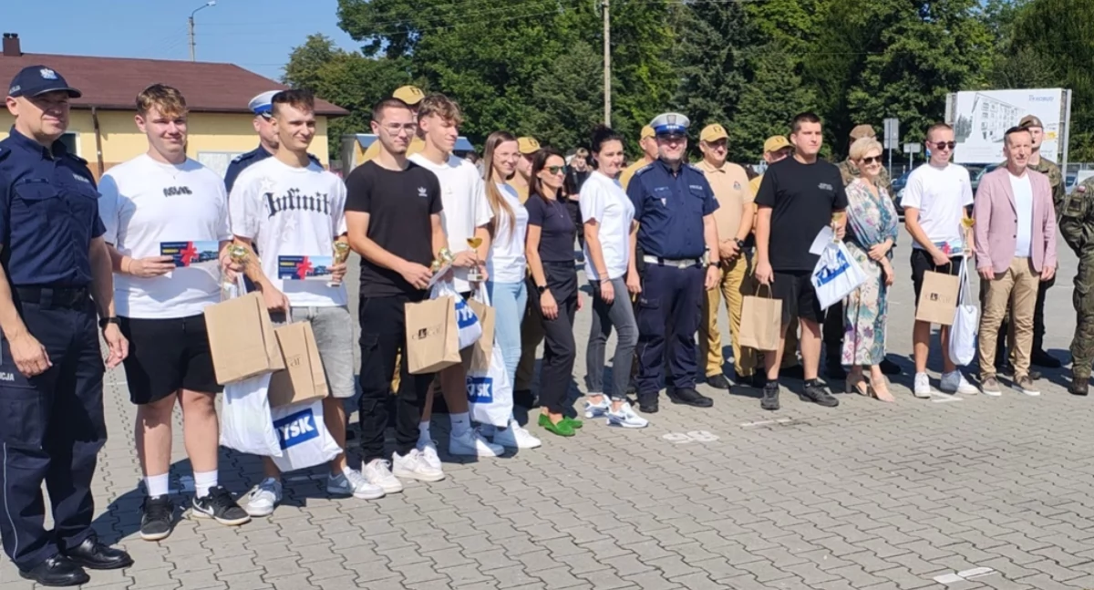 Na zdjęciu: Finał jak zawsze odbył się na miejskiej targowicy, fot. KPP Radomsko