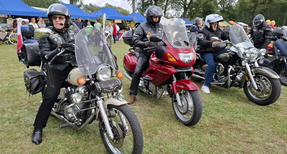 Na zdjęciu ilustracyjnym: motocykliści podczas jednego z wydarzeń, biorący udział w ekspozycji pojazdów 