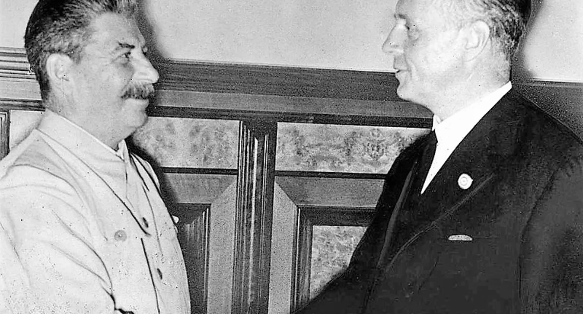 Na zdjęciu: Józef Stalin i Joachim von Ribbentrop, Moskwa 23 sierpnia 1939