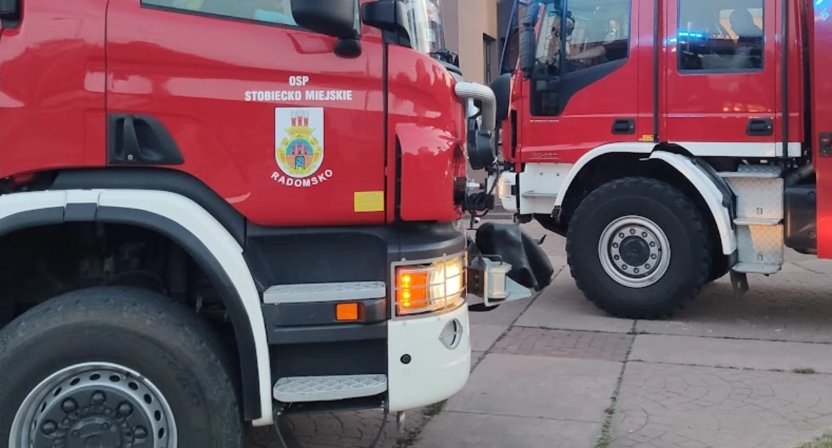 Na zdjęciu: Na miejscu są cztery zastępy straży, fot. ilustracyjne