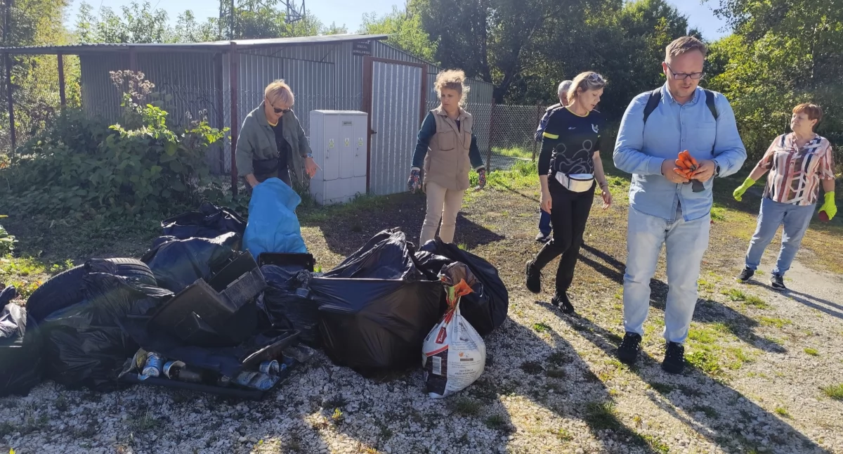 Na zdjęciu: Zaczęło się od sprzątania, fot. Facebook/Radomsko Miasto Otwarte