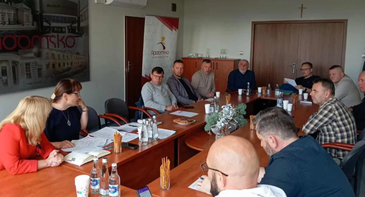 Na zdjęciu: spotkanie Wydziału Spraw Obywatelskich (Centrum Aktywności Społecznej) z przedstawicielami lokalnych NGO, fot. strona internetowa Urzędu Miasta Radomska