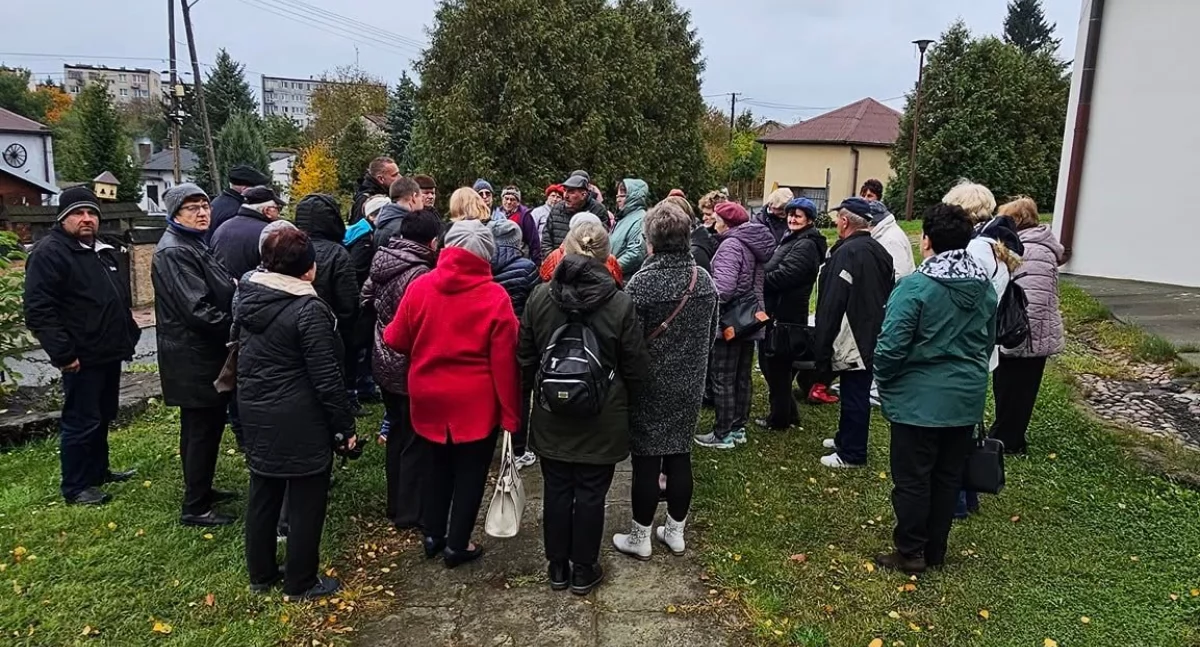 Na zdjęciu: uczestnicy wycieczki międzypokoleniowej z gminy Lgota Wielka do Przedborza i okolic, fot. Urząd Gminy Lgota Wielka