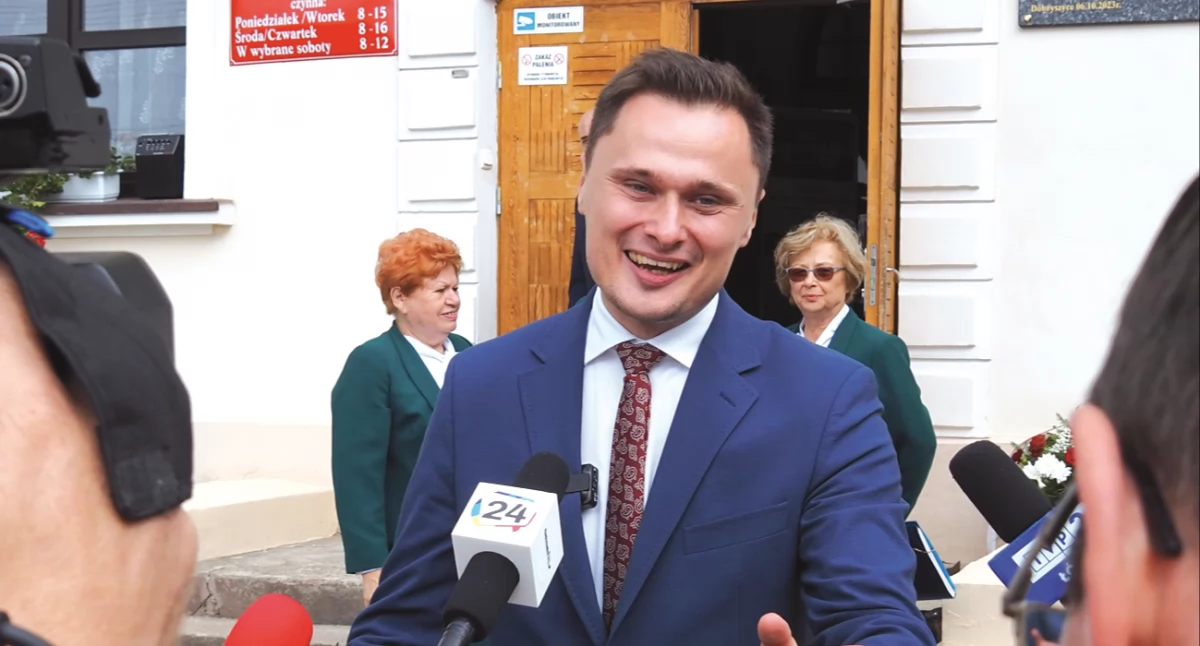 Na zdjęciu: Wątek partnera życiowego byłej dyrektorki poseł całkowicie pomija