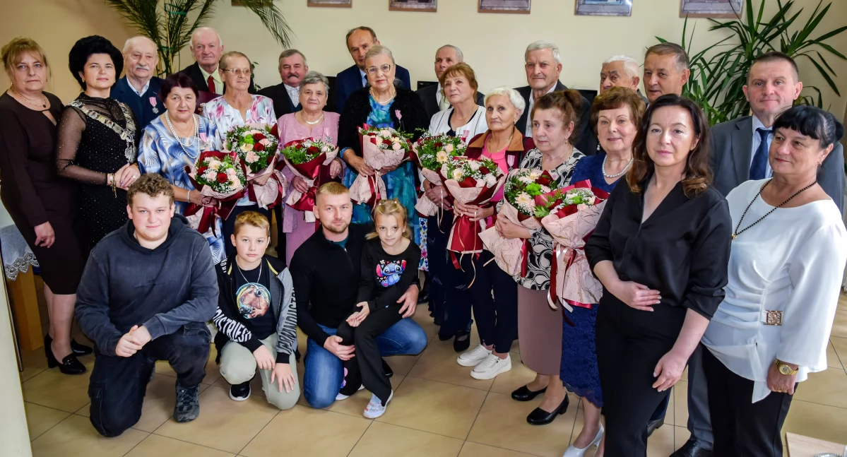 Na zdjęciu: uroczystość wręczenia medali za długoletnie pożycie małżeńskie, fot. Urząd Gminy Masłowice
