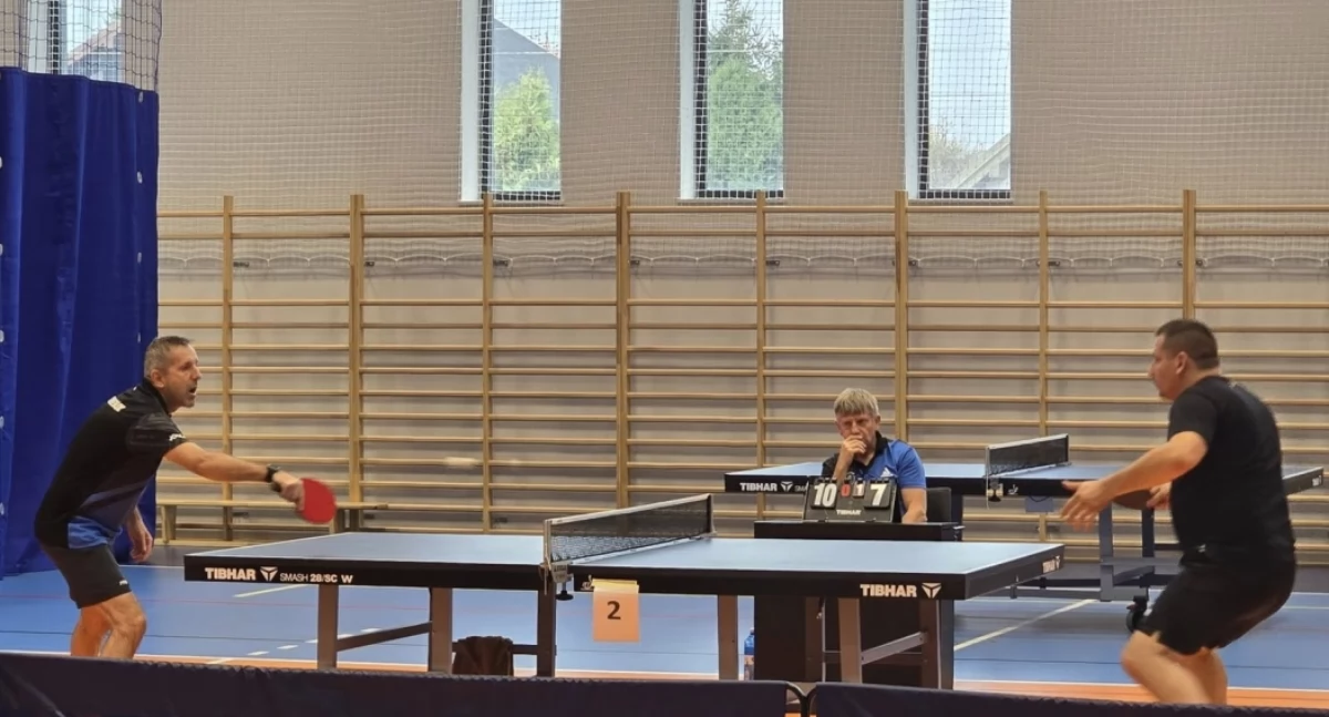 Na zdjęciu: w Kamieńsku rozegrano mecze ligowe tenisa stołowego, fot. Gmina Kamieńsk
