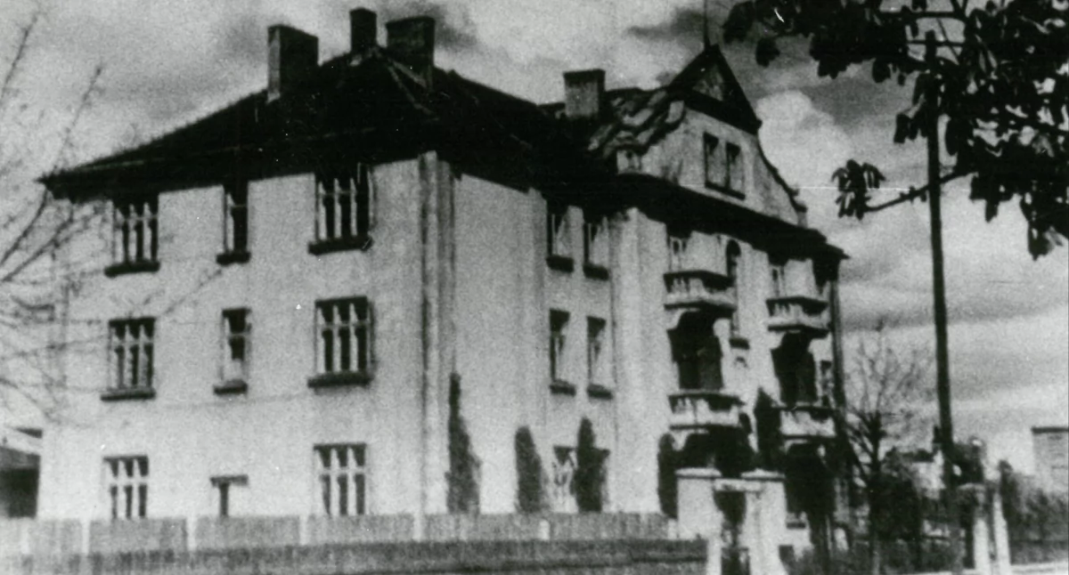 Na zdjęciu: Budynek starostwa w 1925 roku, dzisiejsza ulica Piłsudskiego