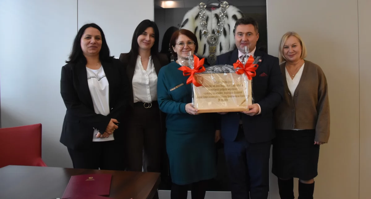 Na zdjęciu: współpraca ZSDiOŚ w Radomsku i UJD w Częstochowie się zacieśnia, fot. Uniwersytet Jana Długosza w Częstochowie