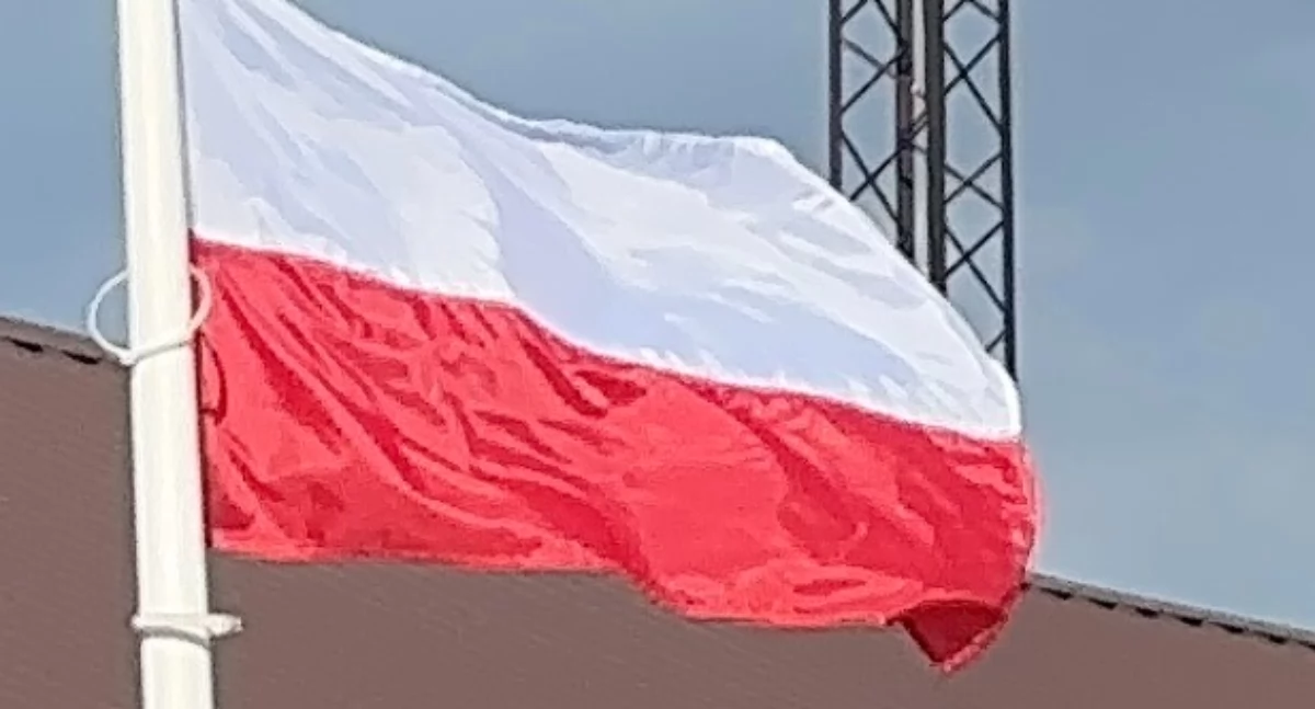 Na zdjęciu: flaga Polski podczas jednej z uroczystości na terenie gminy Żytno