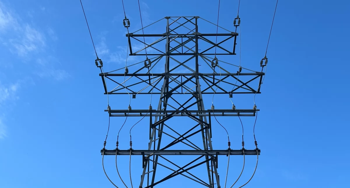 Na zdjęciu: słup energetyczny w miejscowości Zakrzówek Szlachecki