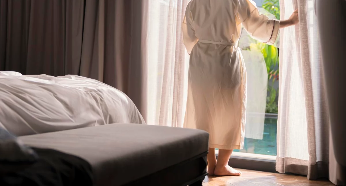 Na zdjęciu: Nie wszyscy goście hotelowi zachowują się właściwie, fot. Freepik.com/ilustracyjne