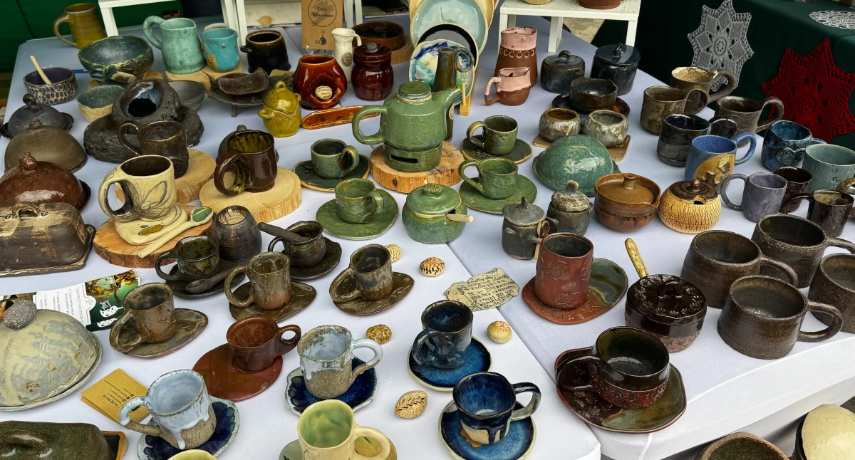 Na zdjęciu: rękodzieło ludowe ceramiczne 