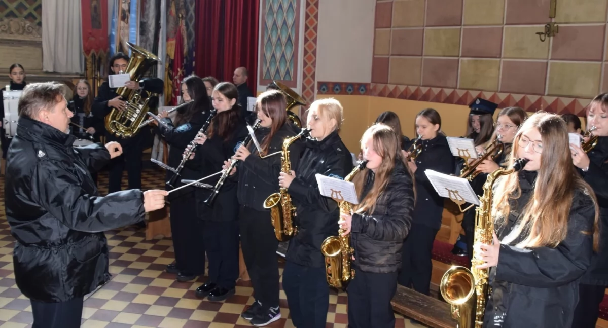 Na zdjęciu: orkiestra dęta, fot. facebook/Młodzieżowa Orkiestra Dęta w Kamieńsku