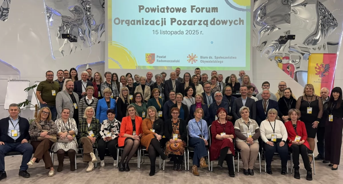 Na zdjęciu: uczestnicy pierwszego Powiatowego Forum Organizacji Pozarządowych w sali bankietowej przy ulicy Portowej w Radomsku 
