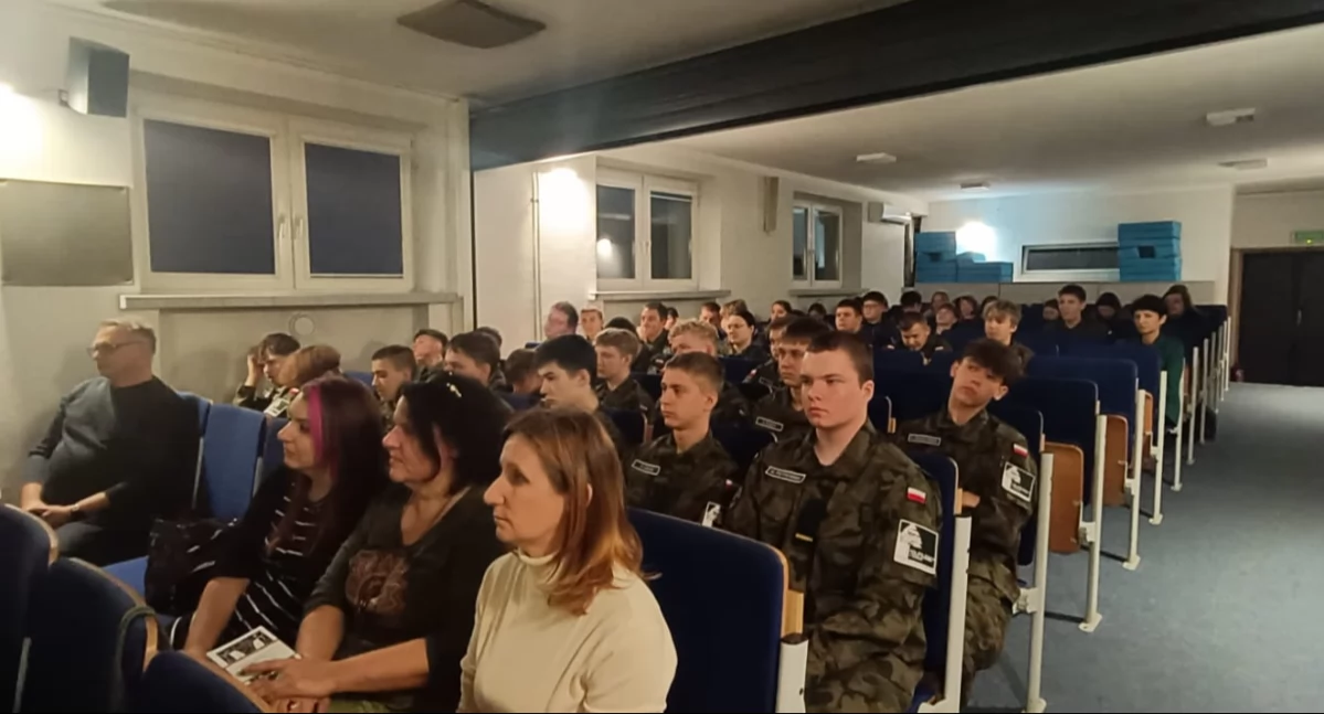 Na zdjęciu: Uczestnicy debaty oksfordzkiej fot. Facebook/ZSDiOŚ.
