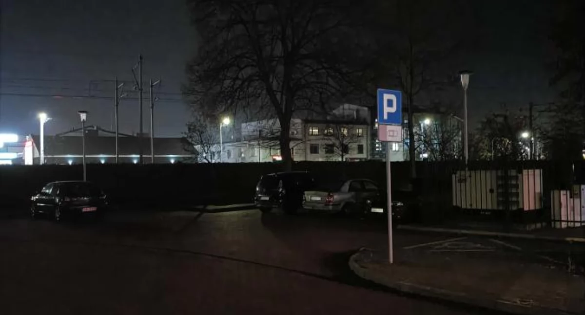 Na zdjęciu: Ciemności w parku przy Reymonta, fot. nadesłane