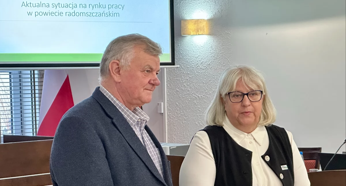 Na zdjęciu: Waldemar Zasada, członek Zarządu Powiatu Radomszczańskiego i Renata Koska, dyrektor Powiatowego Urzędu Pracy w Radomsku