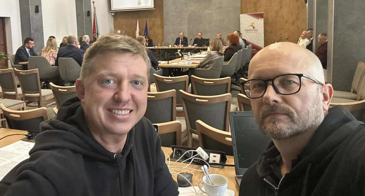 programy, Może herezja jesteśmy płatnym parkowaniem centrum Zanim oburzycie posłuchajcie [Dwaj Panowie - zdjęcie, fotografia
