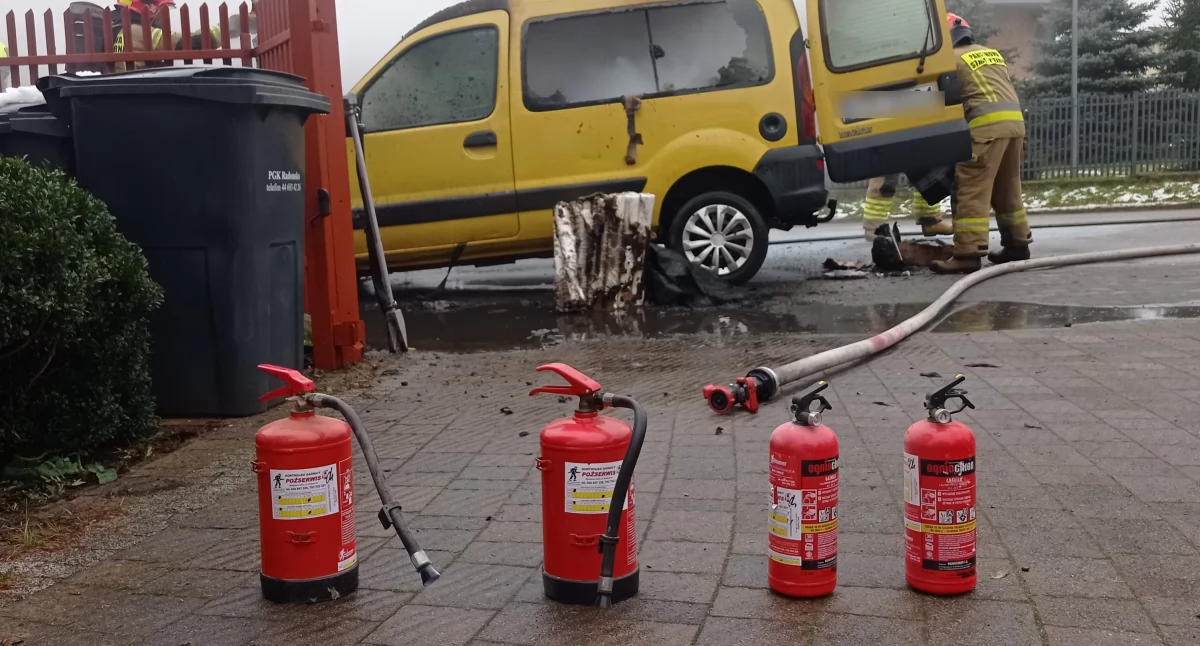 Na zdjęciu: Pożar gasiły dwa zastępy, fot. nadesłane