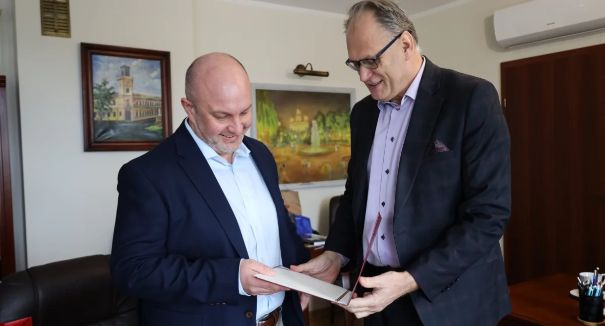 Na zdjęciu: Piotr Kaszuwara spotkał się z prezydentem miasta, fot. Facebook/UM Radomsko