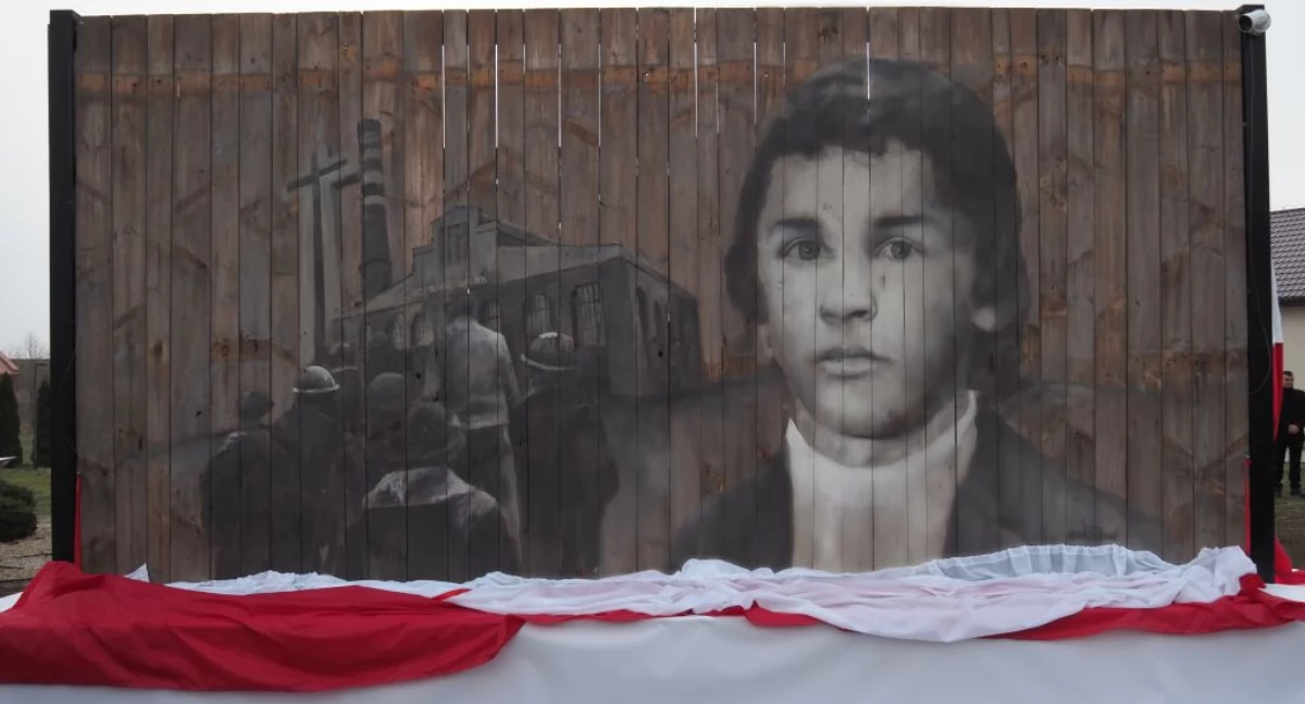Na zdjęciu: Mural w Niedośpielinie