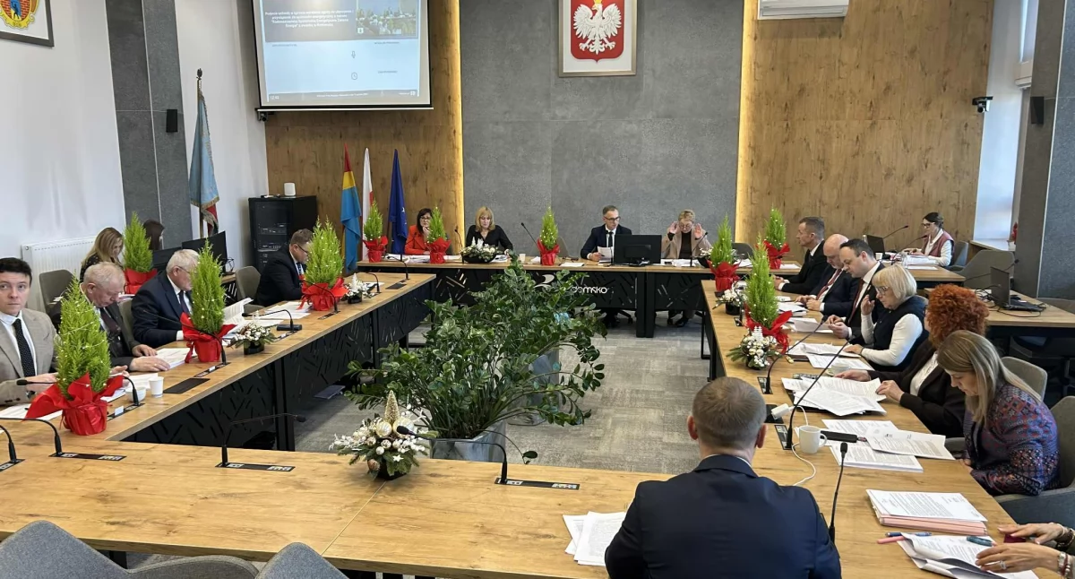 Na zdjęciu sesja rady miasta z 19 grudnia 2025