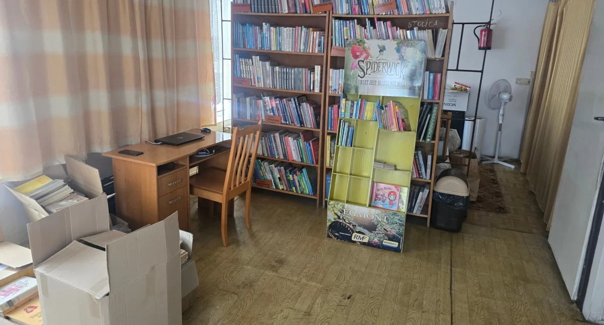 Na zdjęciu: Filia biblioteki w remizie OSP w Gorzędowie, fot. Facebook/Burmistrz Kamieńska Jarosław Bąkowicz 