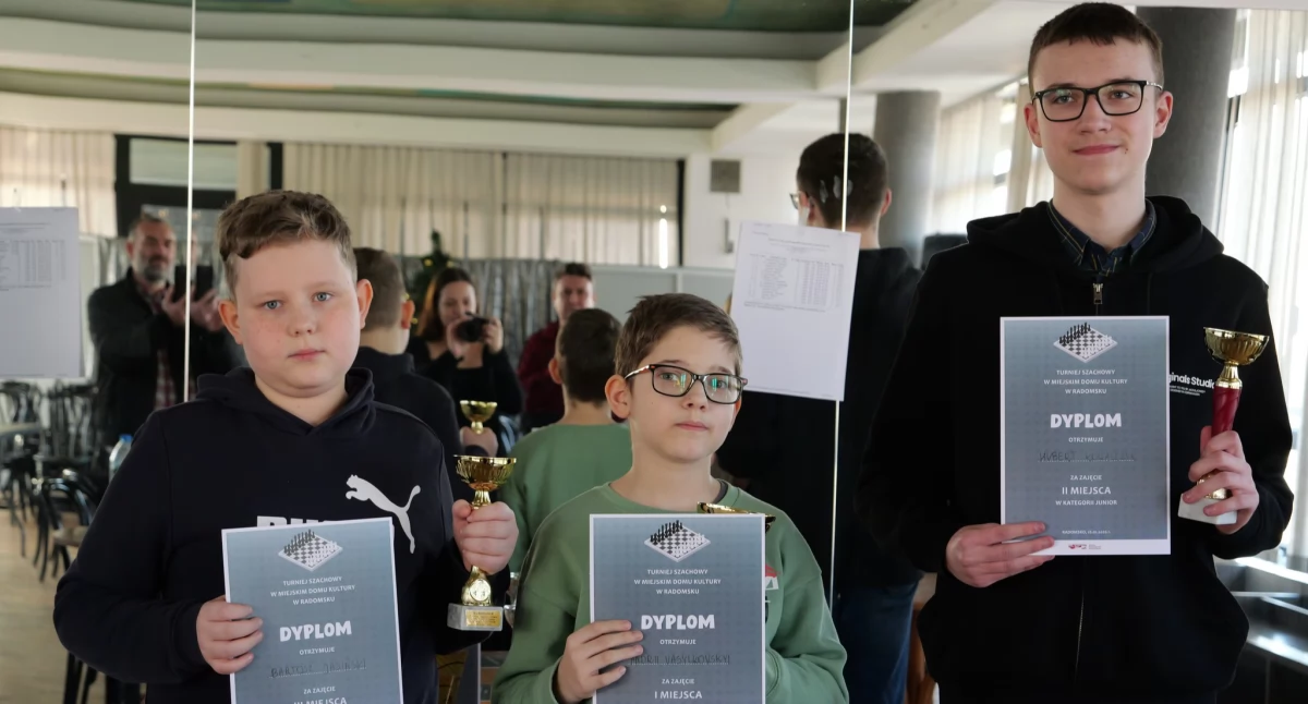 Na zdjęciu: Zwycięzcy pierwszego w tym roku turnieju szachowego, fot. Facebook/MDK Radomsko