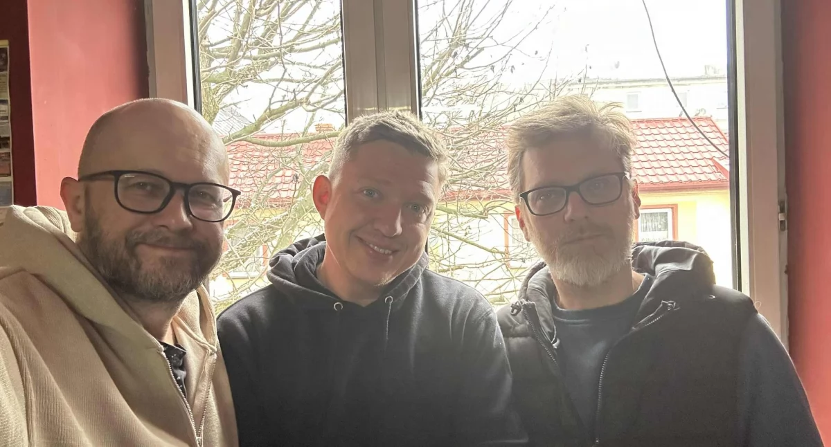 programy, Wójt kontratakuje szkołę tablicy swoją cześć przezornie wspomina [podcast Redakcyjne Kolegium Wyborcze] - zdjęcie, fotografia