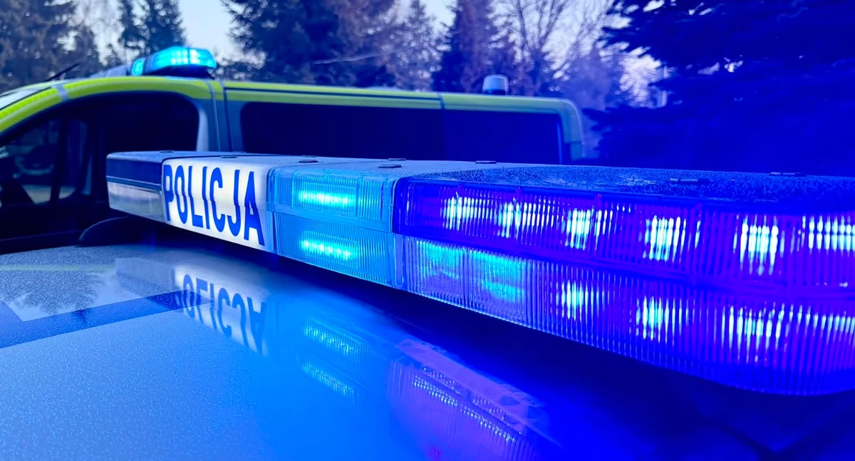 Na zdjęciu policyjne pojazdy, fot. KPP Radomsko