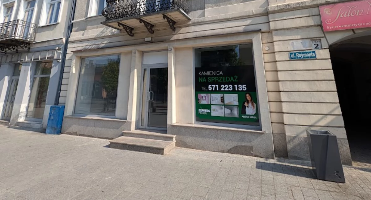 Na zdjęciu: Popołudniami po centrum hula wiatr